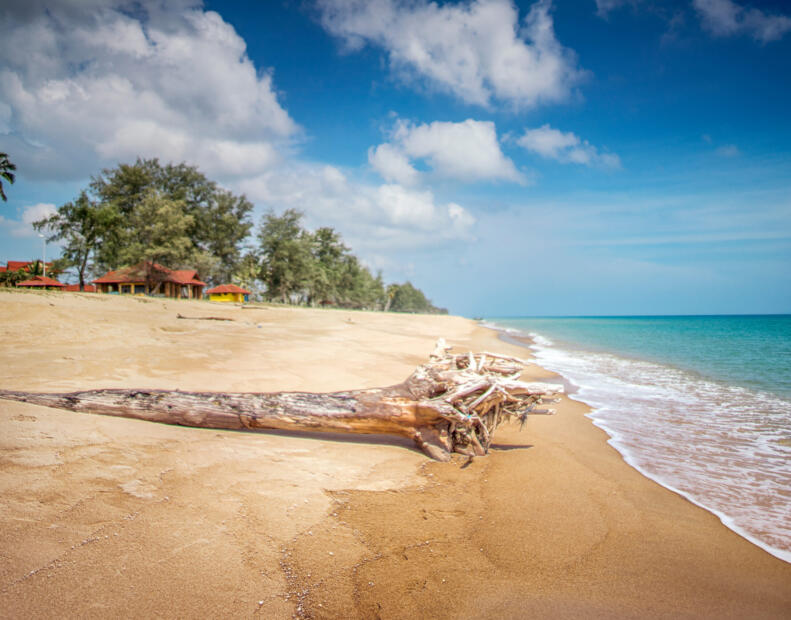 Pantai Cahaya Bulan