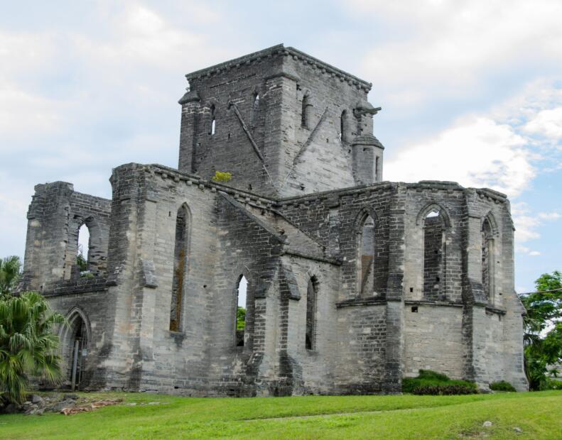 Co zrobić po kontakcie z jeżowcem na Bermudach?